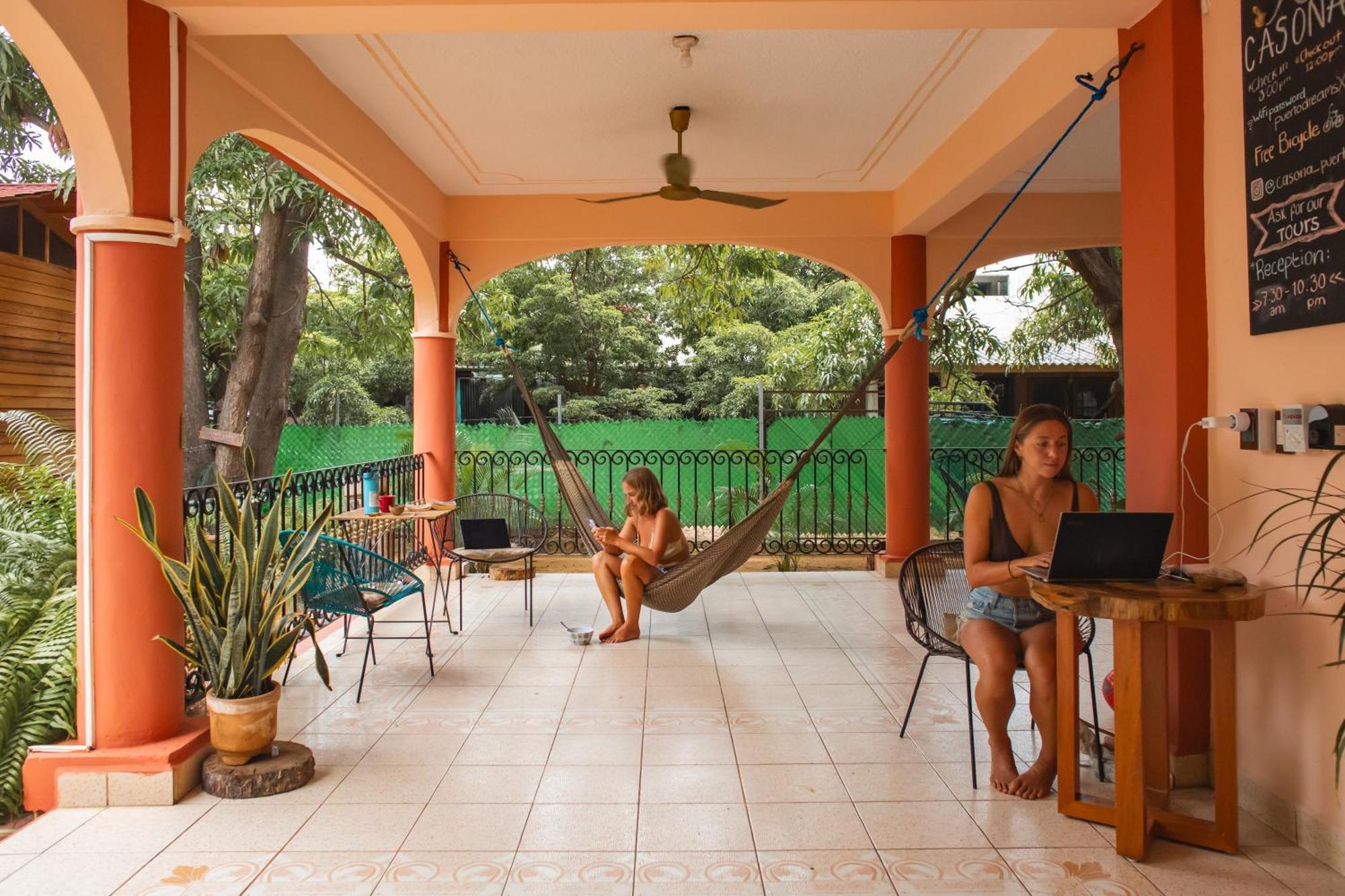 Casona Puerto Dreams Hostal